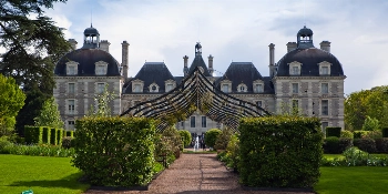 France Small Group Golf Tour Vacation Package Chateau Cheverny, Loire Valley - PerryGolf